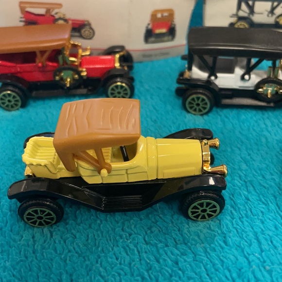 HIGH SPEED Die Cast Metal Classic Cars Lot of 5 - Picture 7 of 10